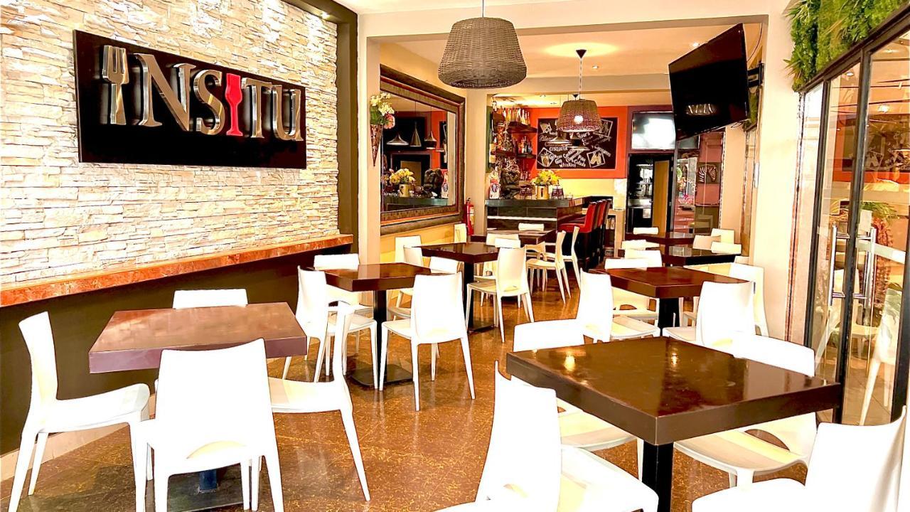 Rizzo Plaza Hotel Tumbes Exteriör bild