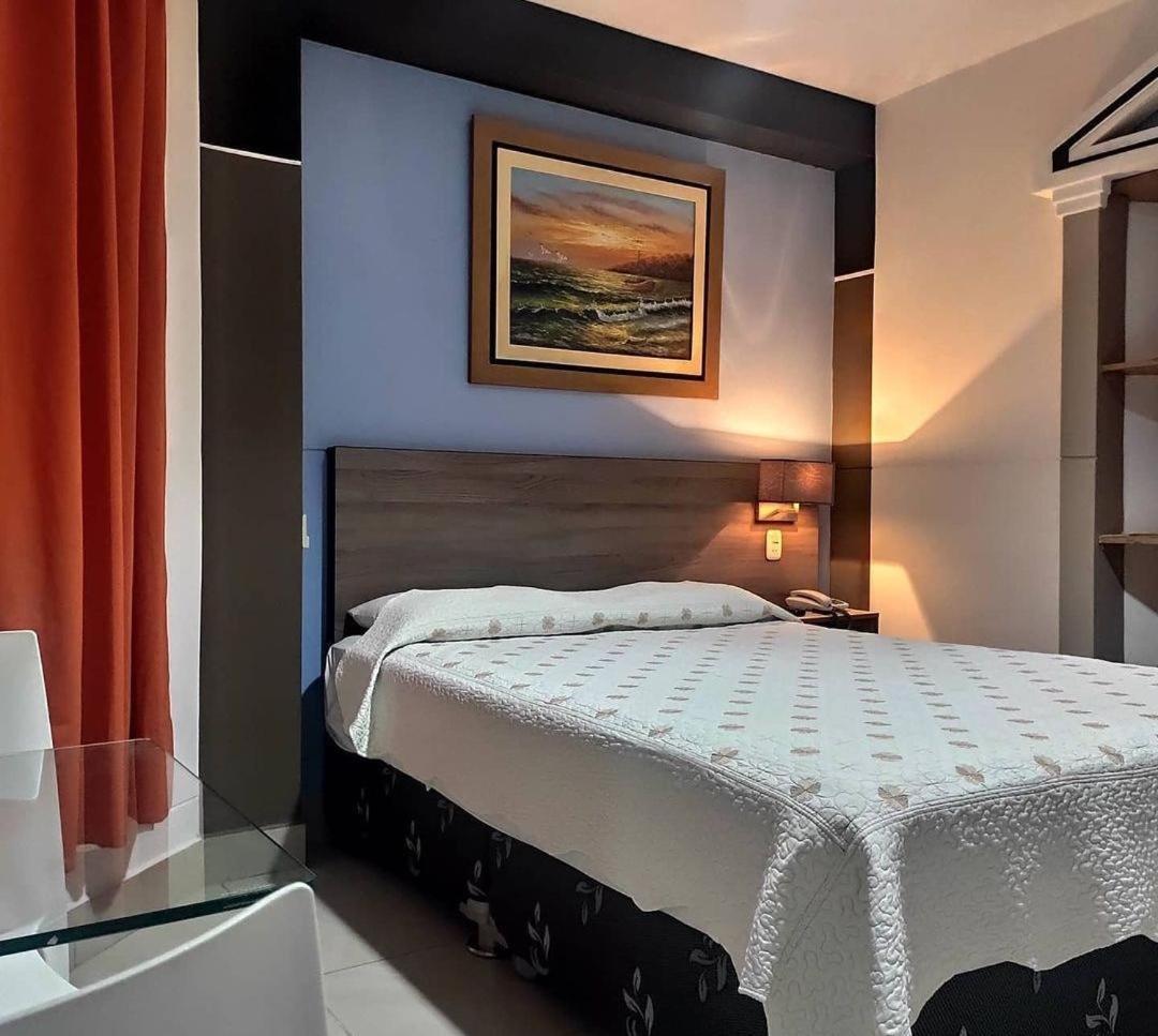 Rizzo Plaza Hotel Tumbes Exteriör bild