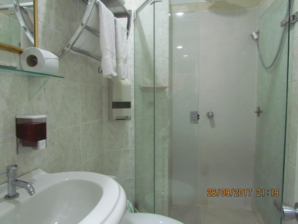 Rizzo Plaza Hotel Tumbes Exteriör bild