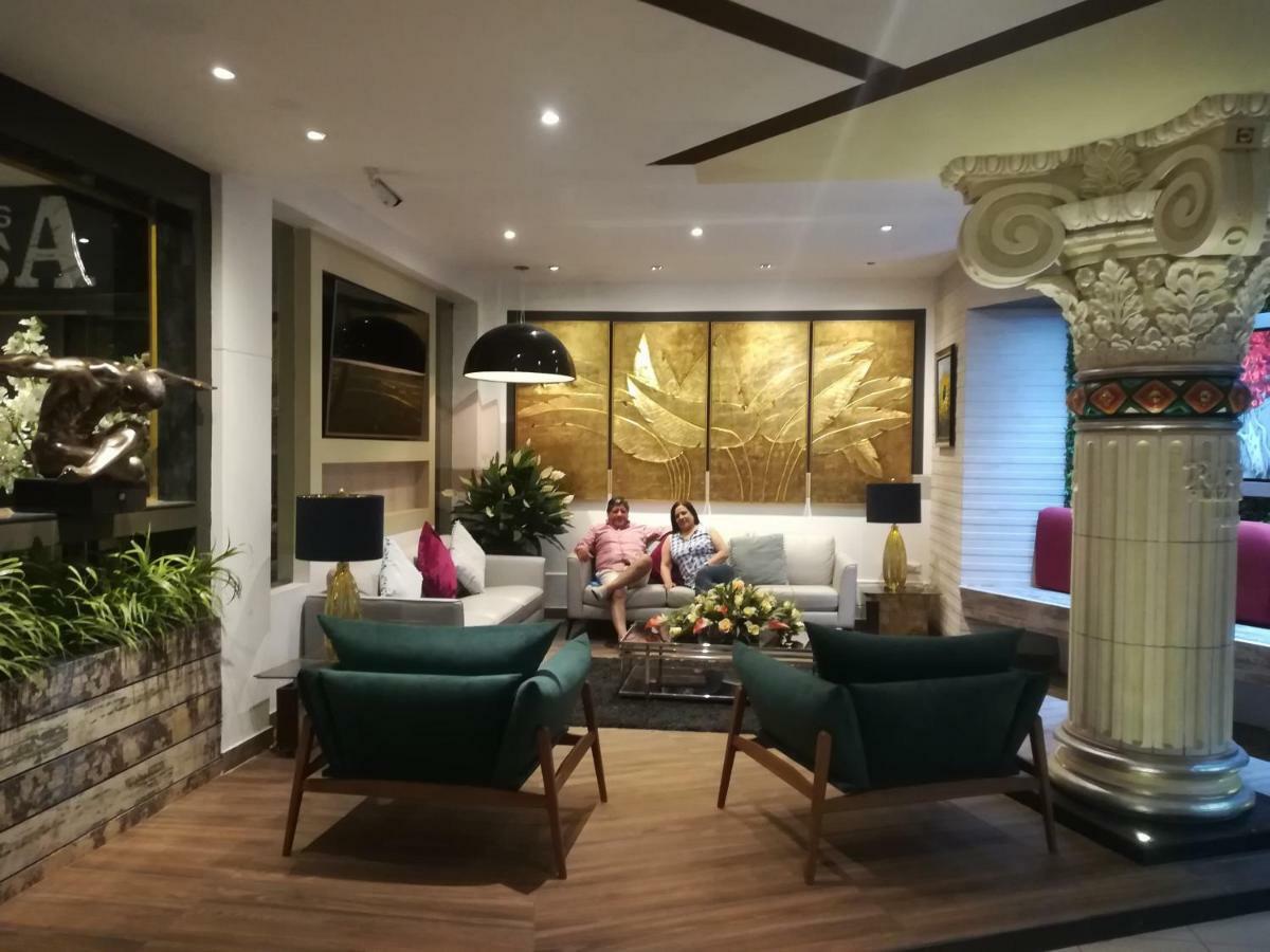Rizzo Plaza Hotel Tumbes Exteriör bild