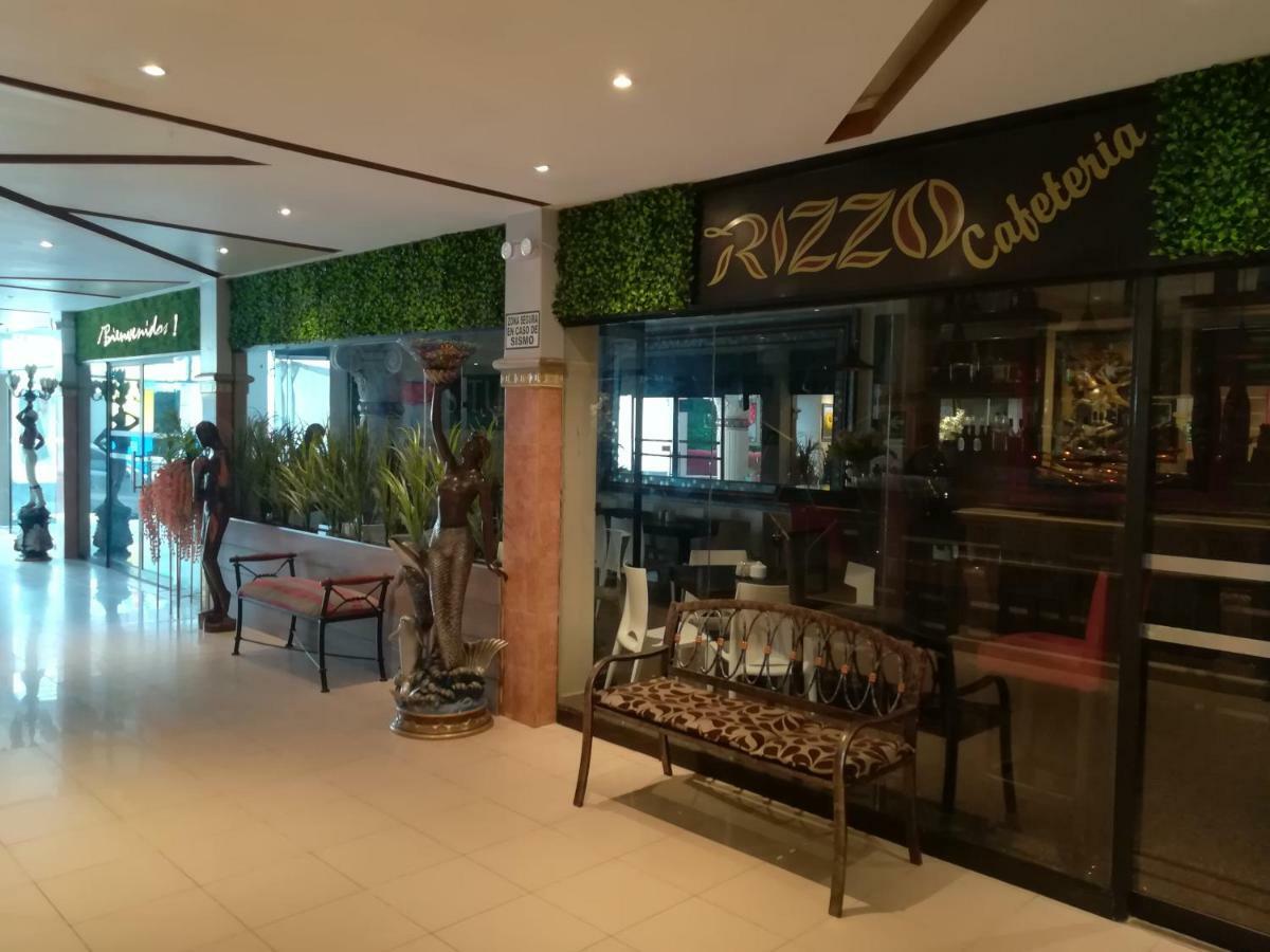 Rizzo Plaza Hotel Tumbes Exteriör bild