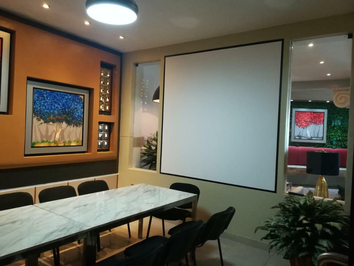 Rizzo Plaza Hotel Tumbes Exteriör bild